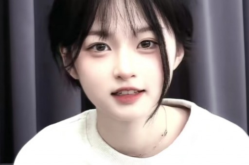 中秋晚会假唱风波:明星表演遭质疑观众失望满满